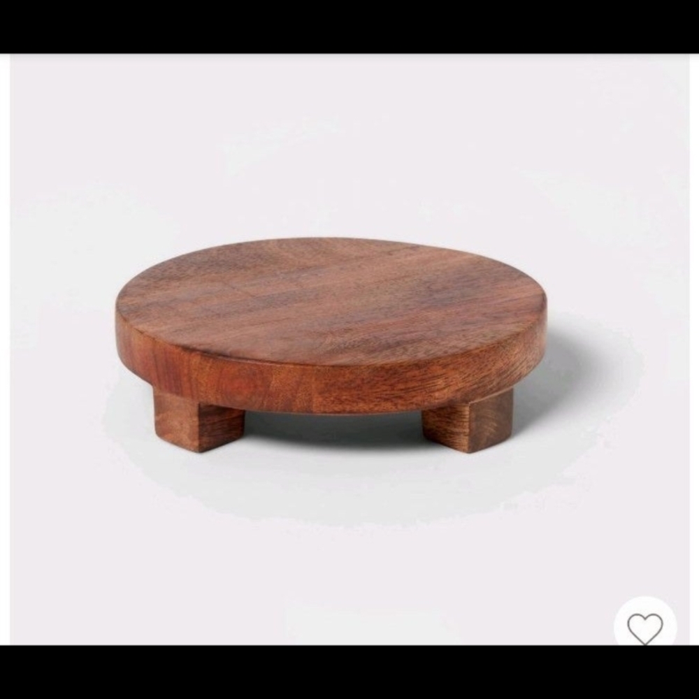 Round Wooden Riser